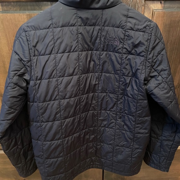 Boys’ Northface lightweight down jacket - Picture 5 of 5
